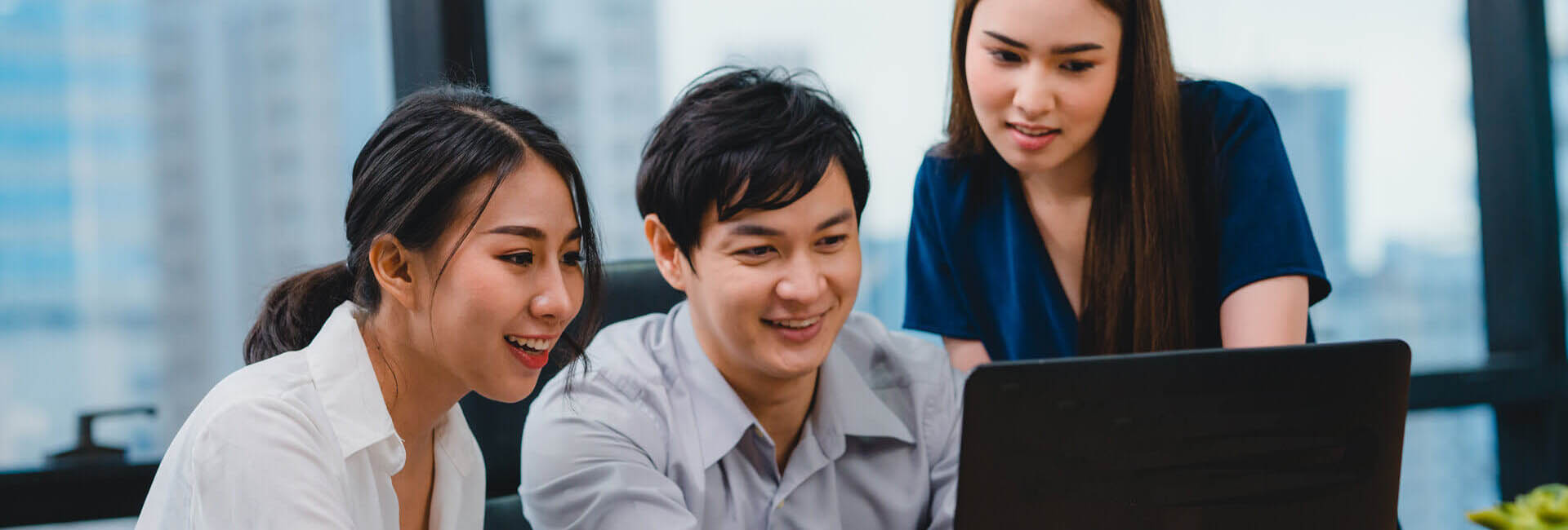 浙江中普防爆電器有限公司是中國(guó)防爆電器專(zhuān)業(yè)制造商之一.公司防爆電器產(chǎn)品覆蓋防爆配電箱,LED防爆燈,防爆熒光燈等數(shù)百種防爆電器產(chǎn)品,防爆配電箱，LED防爆燈質(zhì)量上乘,價(jià)格實(shí)惠,選購(gòu)防爆配電箱就來(lái)中普防爆，服務(wù)熱線(xiàn)：0577-61736611